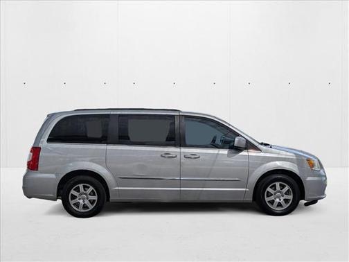 2012 Chrysler Town & Country Touring