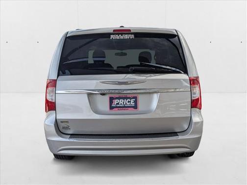 2012 Chrysler Town & Country Touring