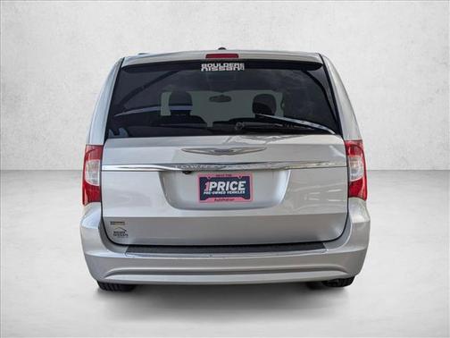 2012 Chrysler Town & Country Touring