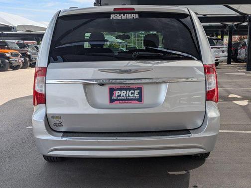 2012 Chrysler Town & Country Touring