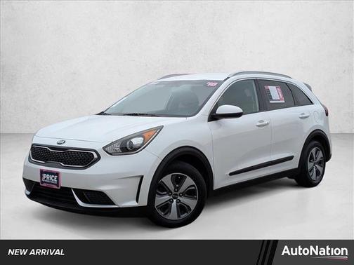 Snow White Pearl 2018 Kia Niro LX