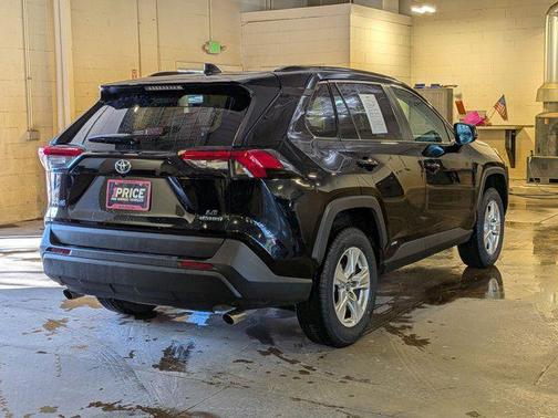 2021 Toyota RAV4 Hybrid LE