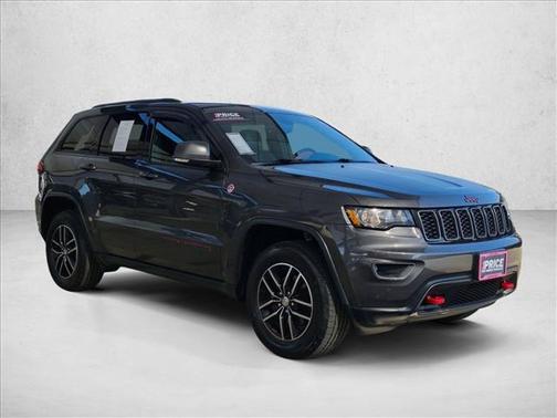 Granite Crystal Metallic Clearcoat 2017 Jeep Grand Cherokee Trailhawk