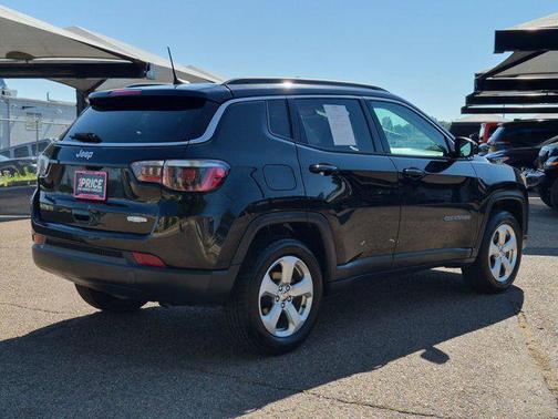 Diamond Black Crystal Pearlcoat 2019 Jeep Compass Latitude