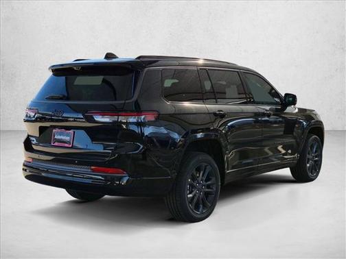 Diamond Black Crystal Pearlcoat 2026 Jeep Grand Cherokee L Limited
