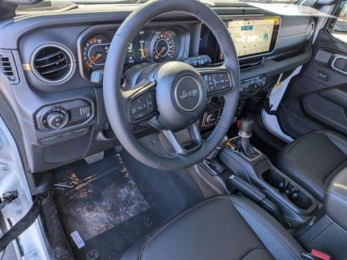 2026 Jeep Gladiator Sahara 4x4