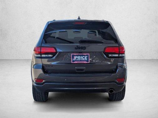 Granite Crystal Metallic Clearcoat 2019 Jeep Grand Cherokee Altitude