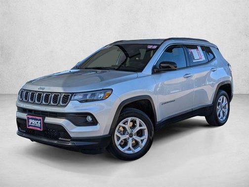 Silver Zynith Metallic Clearcoat 2025 Jeep Compass Latitude