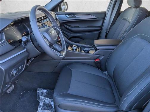 Bright White Clearcoat 2026 Jeep Grand Cherokee Altitude