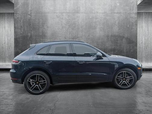 2021 Porsche Macan Base