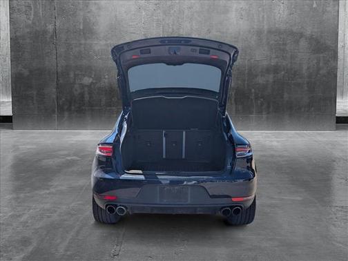 2021 Porsche Macan Base