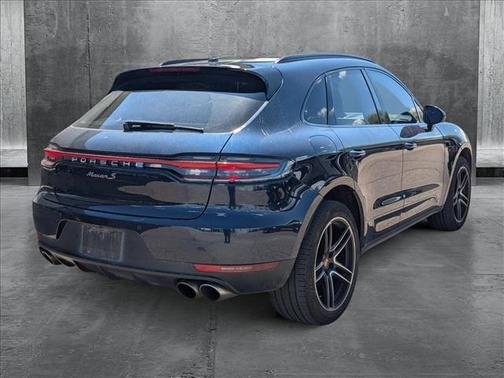 2021 Porsche Macan Base