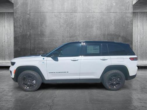 2025 Jeep Grand Cherokee 4xe Trailhawk