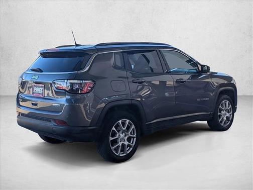 2022 Jeep Compass Latitude Lux