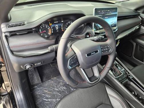 Diamond Black Crystal Pearlcoat 2026 Jeep Compass Trailhawk