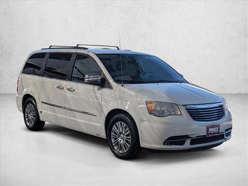 2013 Chrysler Town & Country Touring-L