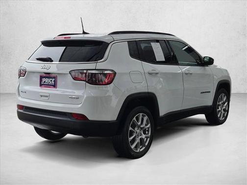 Bright White Clearcoat 2022 Jeep Compass Latitude Lux