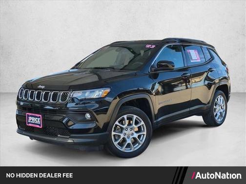Diamond Black Crystal Pearlcoat 2023 Jeep Compass Latitude Lux