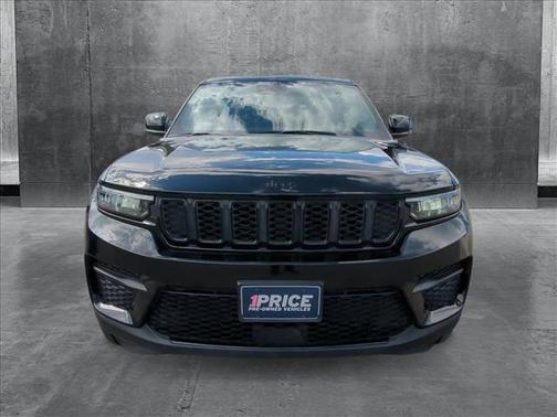 2022 Jeep Grand Cherokee Altitude