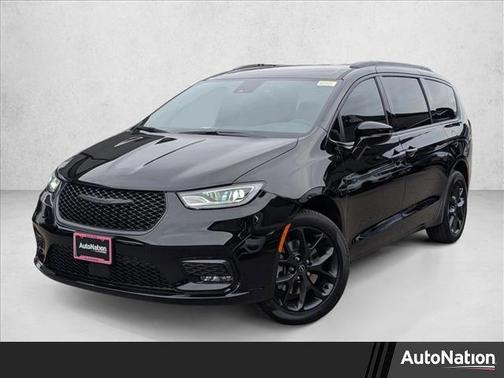 2026 Chrysler Pacifica L