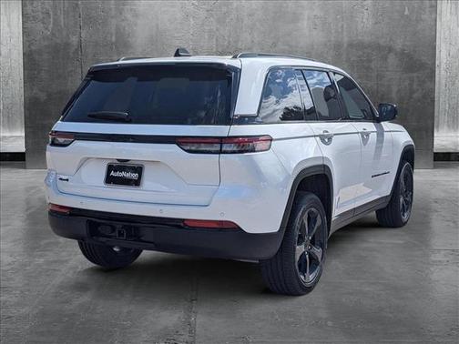 2025 Jeep Grand Cherokee Altitude