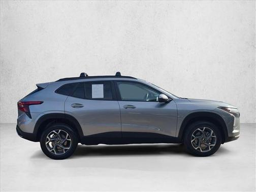 Sterling Gray Metallic 2025 Chevrolet Trax LT