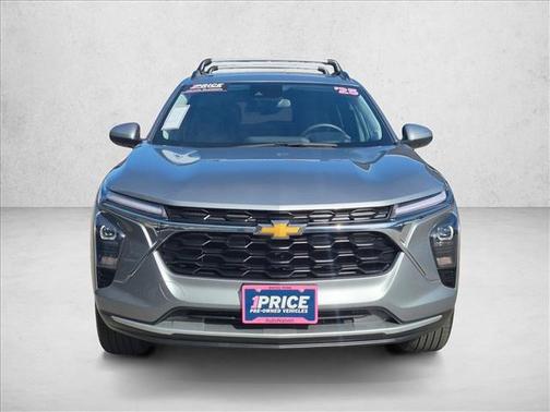 Sterling Gray Metallic 2025 Chevrolet Trax LT