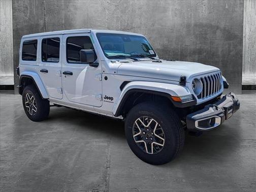 2025 Jeep Wrangler 4-Door Sahara 4x4