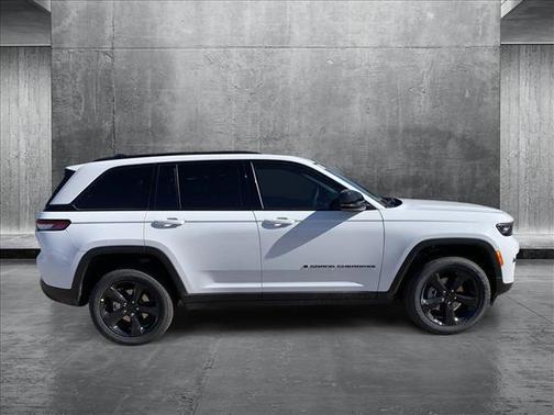 2025 Jeep Grand Cherokee Altitude