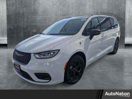 2025 Chrysler Pacifica Hybrid Premium S Appearance Pkg