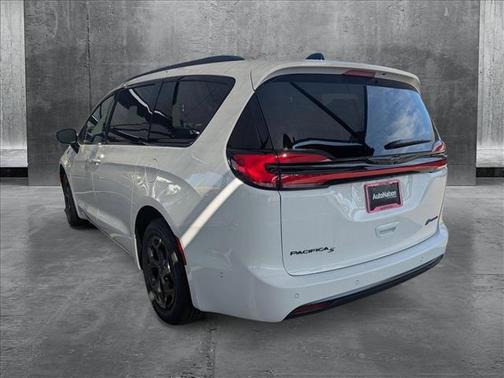 2025 Chrysler Pacifica Hybrid Premium S Appearance Pkg