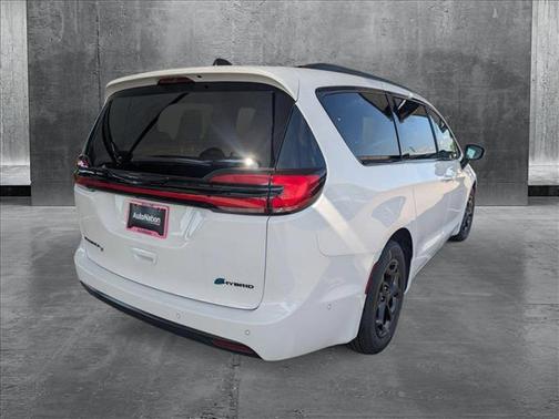 2025 Chrysler Pacifica Hybrid Premium S Appearance Pkg