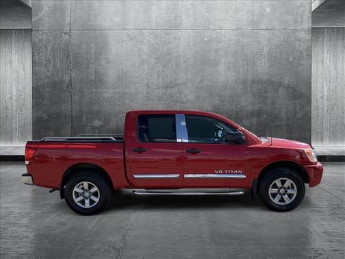 2011 Nissan Titan SV