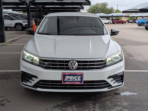 2018 Volkswagen Passat 2.0T R-Line