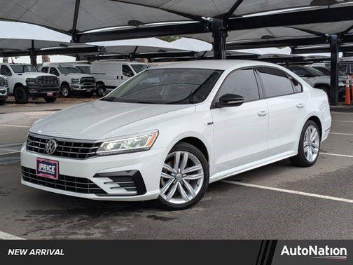 2018 Volkswagen Passat 2.0T R-Line