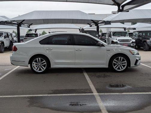 2018 Volkswagen Passat 2.0T R-Line