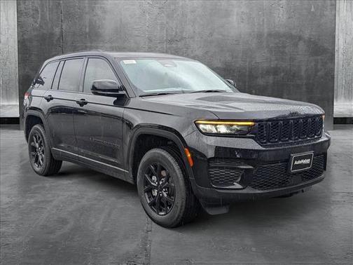 2025 Jeep Grand Cherokee Altitude