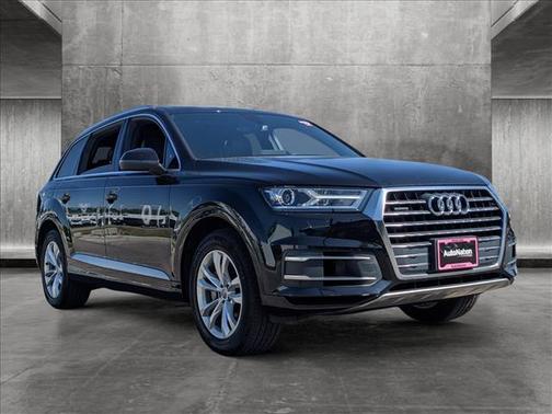 Photo 3 of 24 of 2017 Audi Q7 3.0T Premium