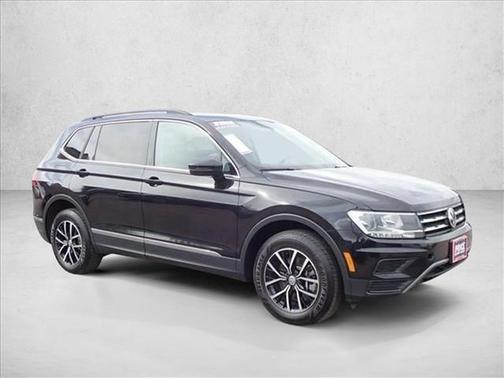 Deep Black Pearl 2021 Volkswagen Tiguan 2.0T SE 4MOTION