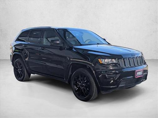 2022 Jeep Grand Cherokee Laredo
