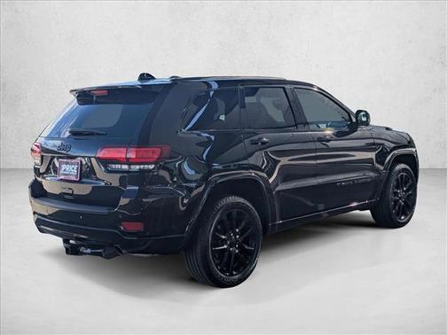 2022 Jeep Grand Cherokee Laredo