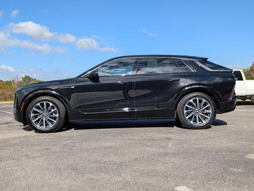 2024 Cadillac LYRIQ Sport