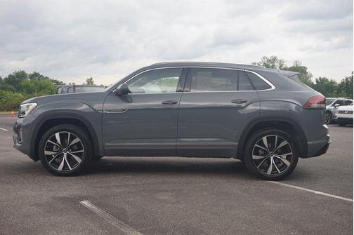 2024 Volkswagen Atlas Cross Sport 2.0T SEL Premium