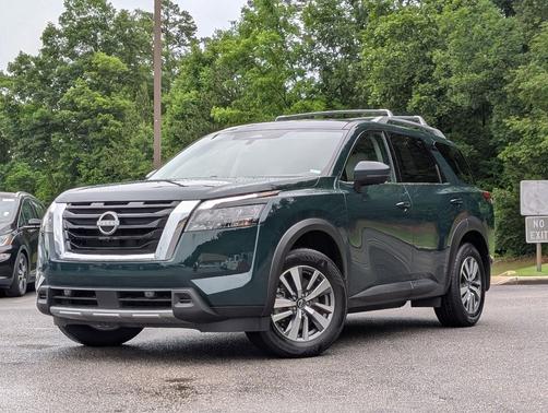Obsidian Green Pearl 2025 Nissan Pathfinder SL FWD