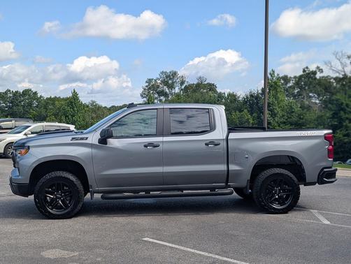 Sterling Gray Metallic 2024 Chevrolet Silverado 1500 Custom Trail Boss