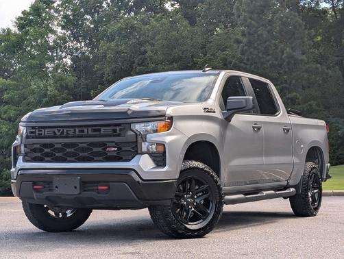Sterling Gray Metallic 2024 Chevrolet Silverado 1500 Custom Trail Boss