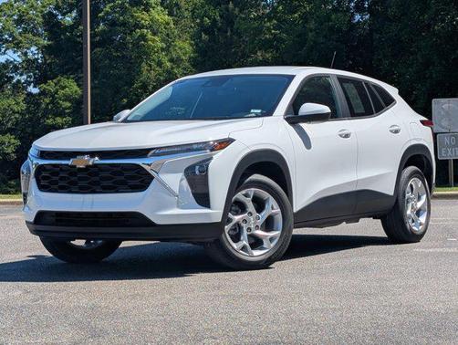 Summit White 2024 Chevrolet Trax LS