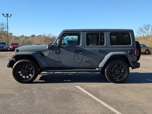 Anvil Clearcoat 2025 Jeep Wrangler 4xe Sahara