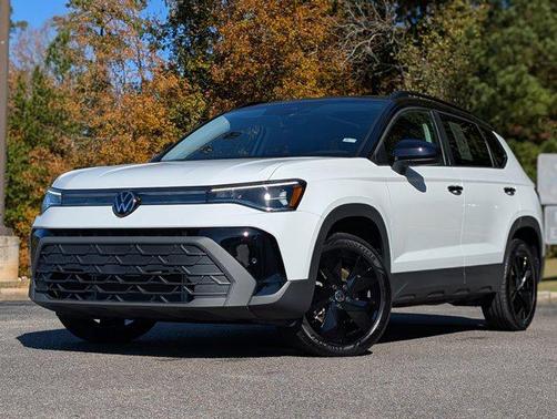 2025 Volkswagen Taos 1.5T SE Black