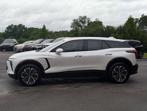 Iridescent Pearl Tricoat 2024 Chevrolet Blazer EV eAWD LT